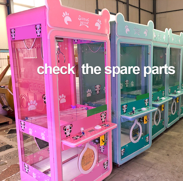 Cute Bears Coin Operated Vending Machine For Gift Shop Game Center