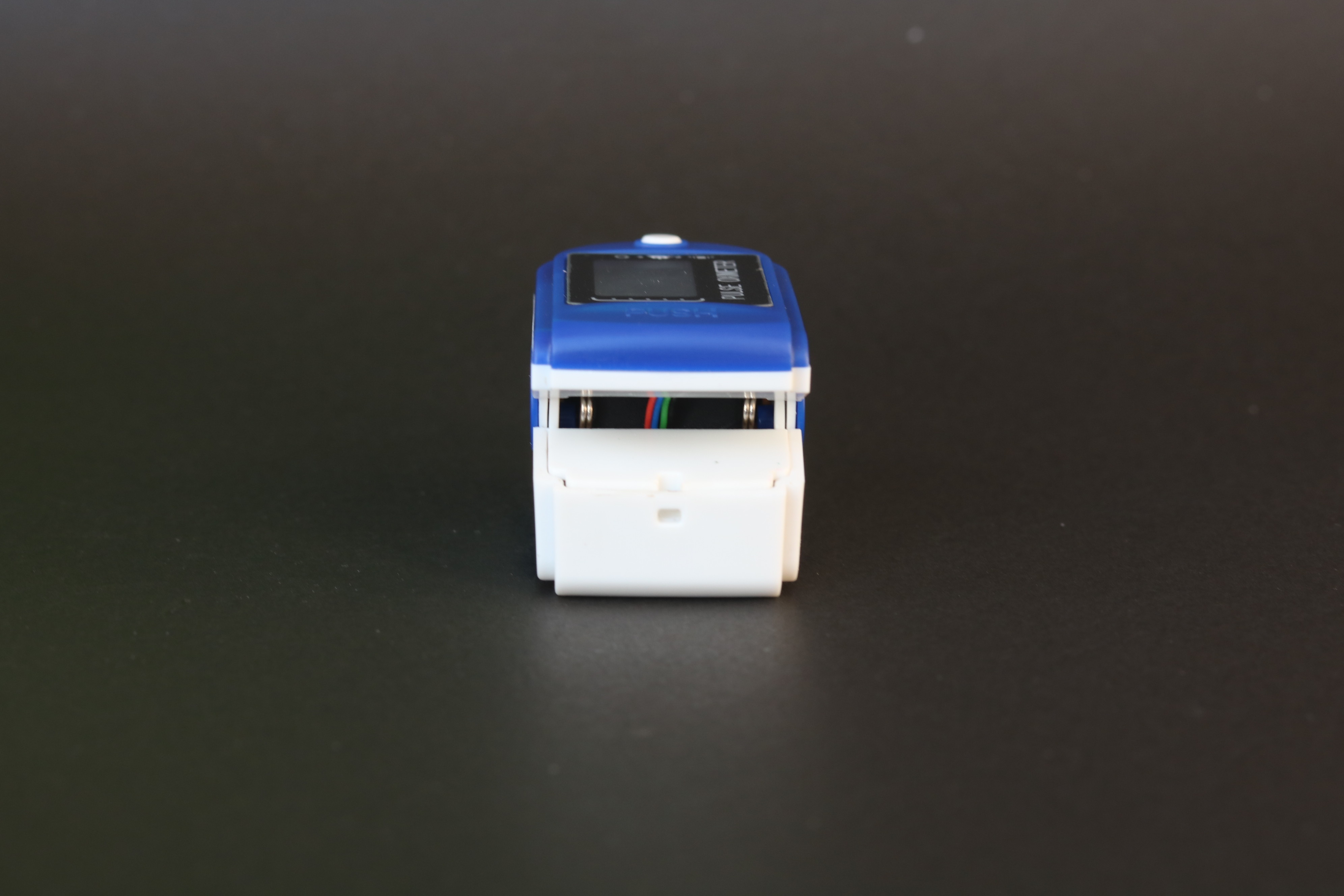 SpO2 Sports And Aviation Fingertip Pulse Oximeter With Heart Rate Monitor
