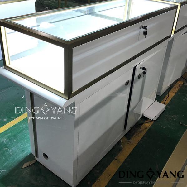 Highly Recommended Jewelry Showcase For Retail Store With Pre-Assembled