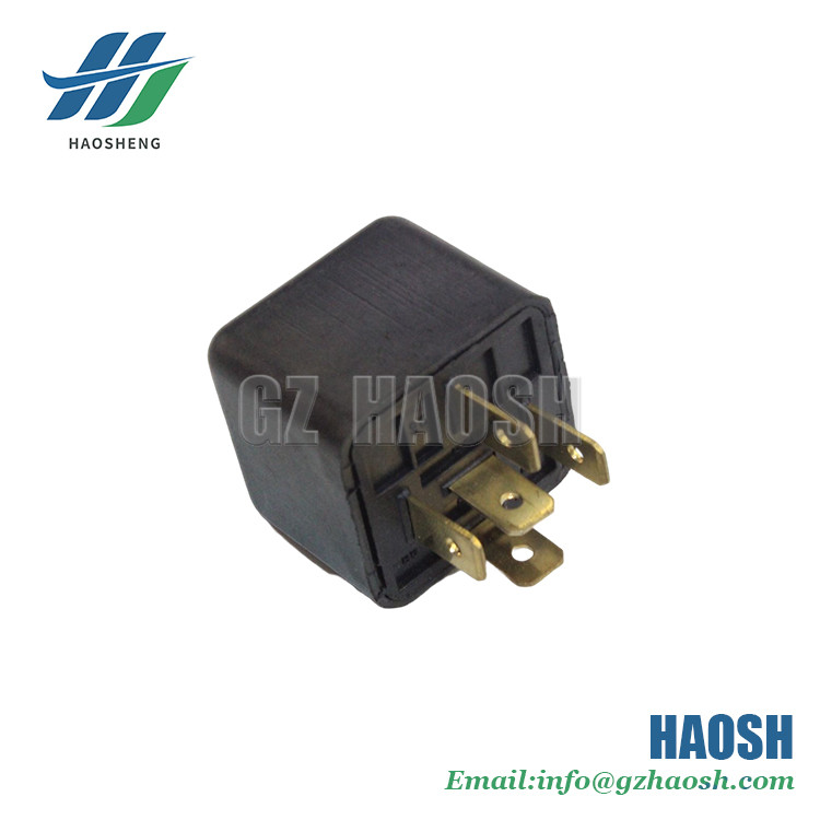 Truck Parts Automotive Flasher Relay 12V 5 PIN For Isuzu NKR 8970609261 8970609260 8-97060926-1 8-97060926-0