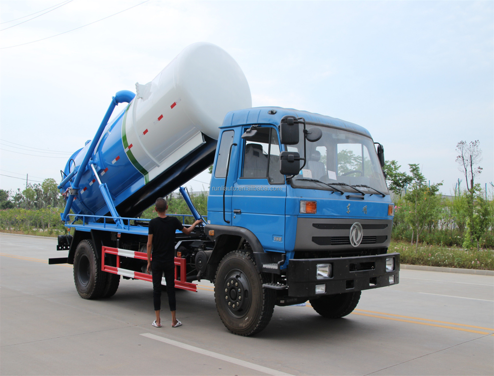 Dongfeng Sewage Suction Truck 10CBM With Good Price for Sale