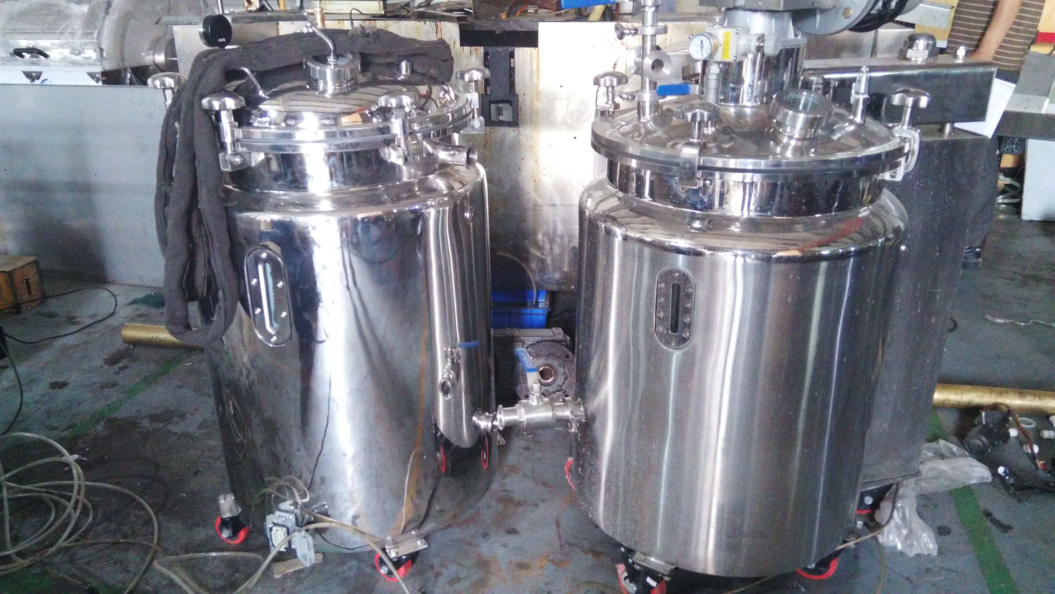Discount Liquid Stainless Steel Storage Tanks With Water Bath Heating