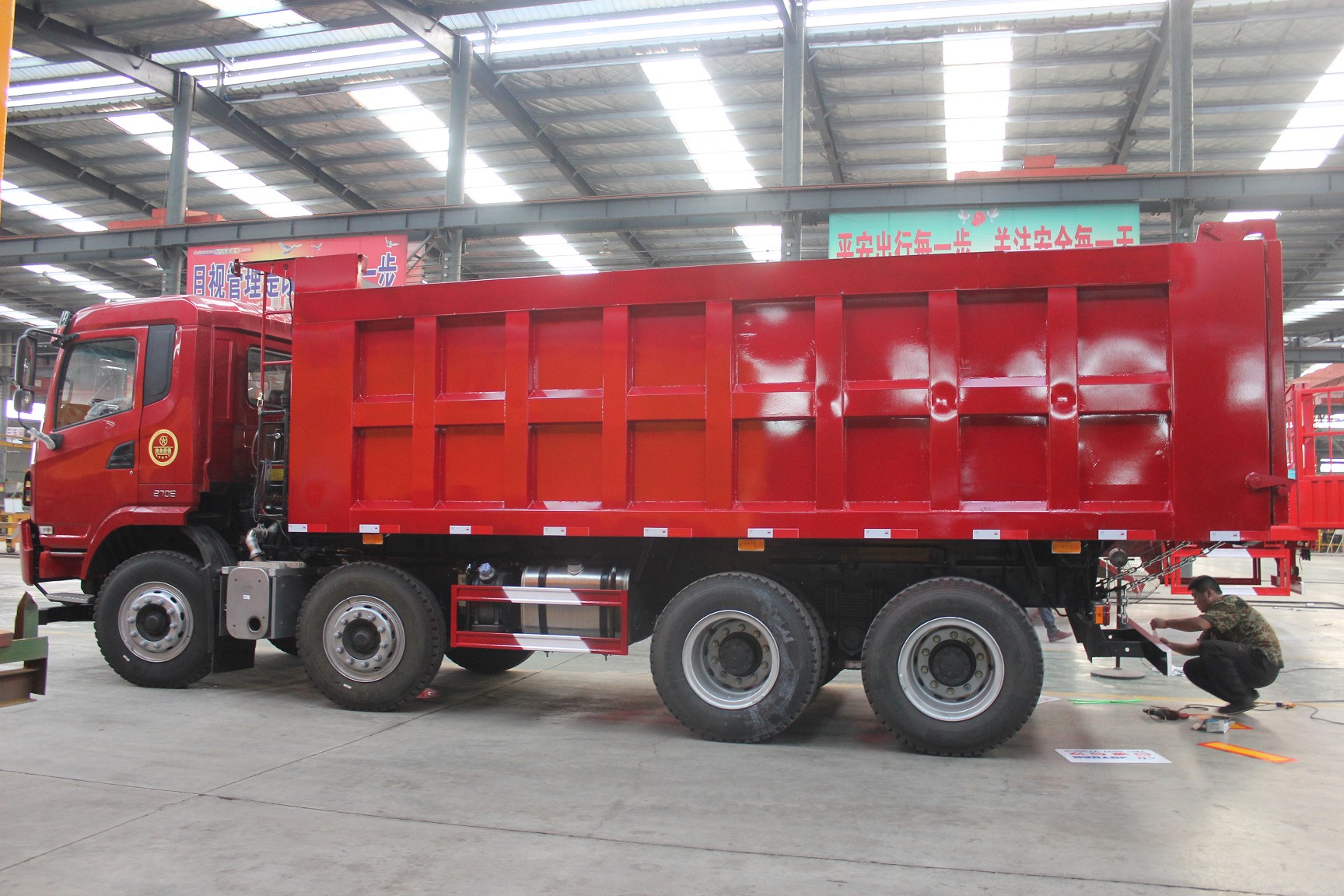 60T Rear Dump Trailer 3 Axle Hydraulic Cylinder Ending Tipper Semi-Trailer with Materials