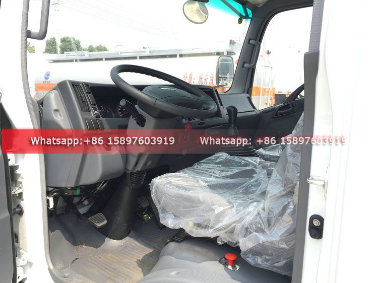 Cheaper Price 5 Tons Crane Mounted Truck ISUZU Cargo Truck for Sales