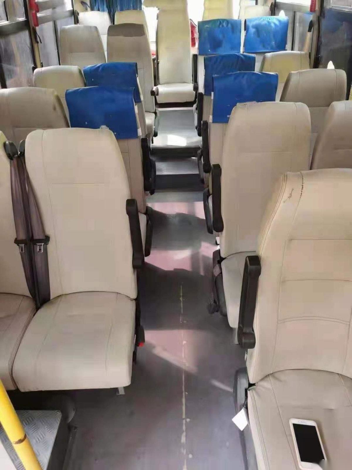 Used Yutong Mini Bus ZK6720d Front Engine 95kw Yuchai Good Passenger Bus Euro IV 26seats