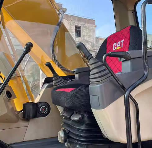 Original Brand Used Cat 320C Crawler Medium Excavators 20T Secondhand Digger