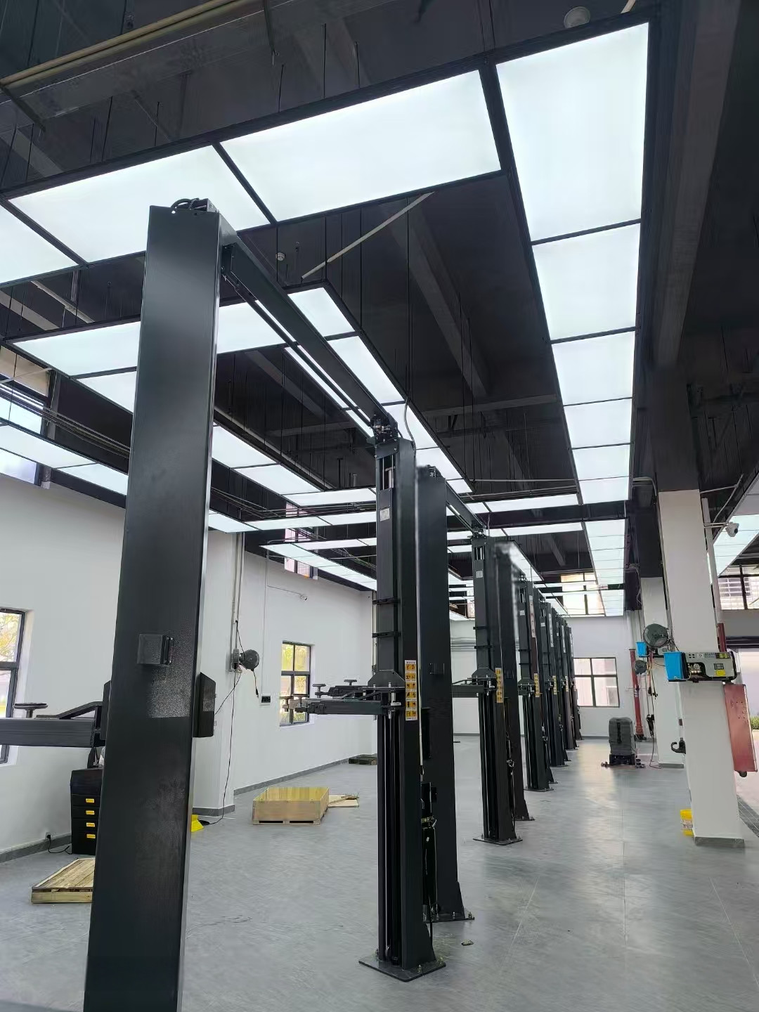 T245MZ 2 Post Vehicle Lifting System with Hydraulic Power