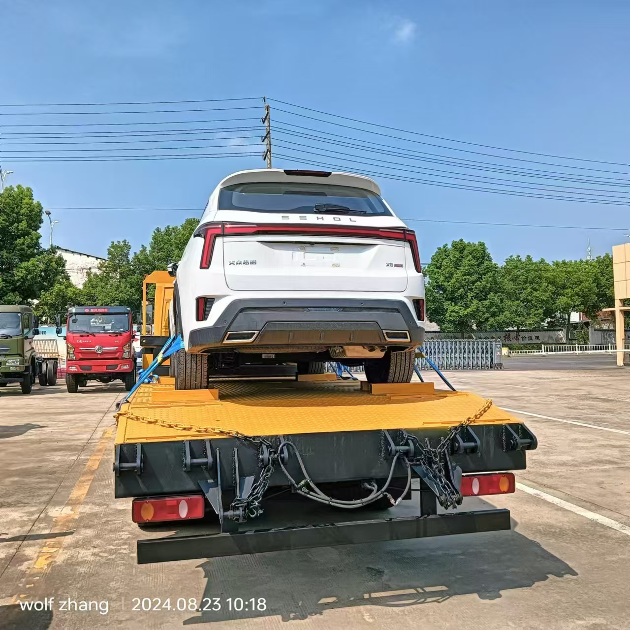 DongFeng YUCHAI Engine 103 Horsepower 7.4*2.5*2.4m Flat Bed Loading ABS Fast 8 Gear 2.3 Ton Tow Trucks Wrecker Truck
