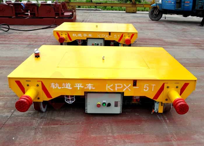 rail coil car with lifting device