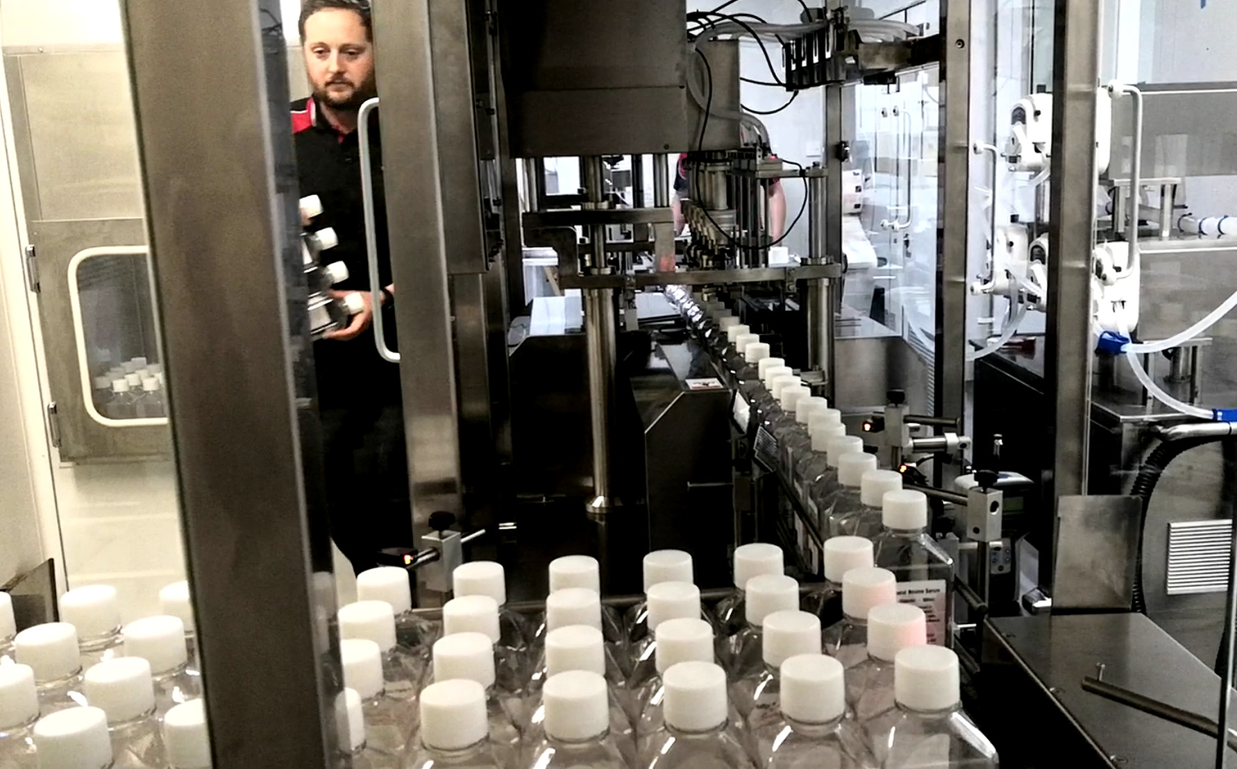 Bovine Serum Albumin Animal Sera Aseptic Filling Machine Peristaltic / Ceramic Pump 2000BPH 1000BP
