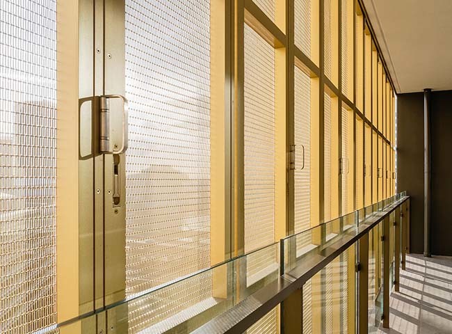 Crimped Decorative Wire Mesh​ Comes in A Variety of Weave Patterns