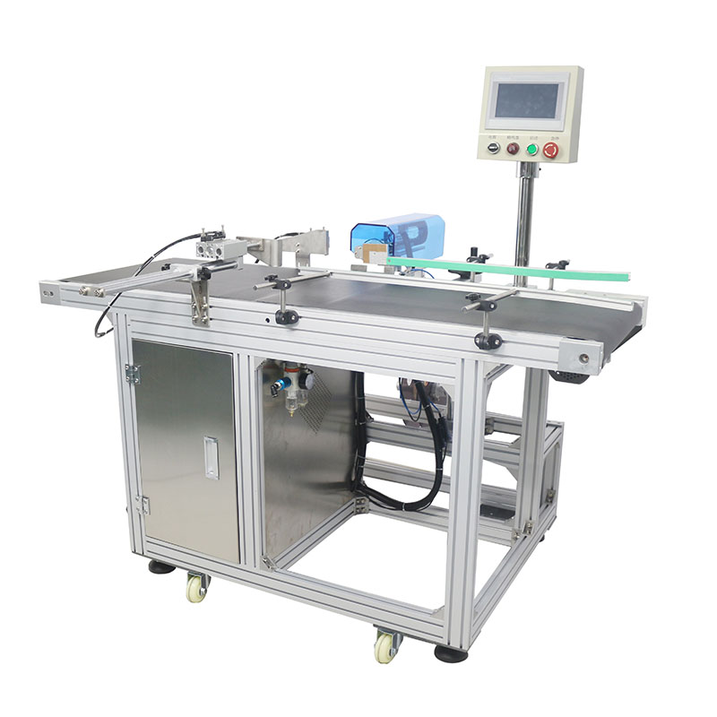 Photoelectric Sensor Controlled Intelligent Labeling Machine for Accurate Labeling