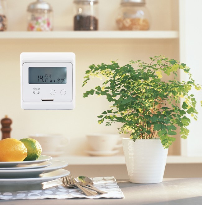 LCD Touch Screen Omron Relay Fan Coil Unit Thermostat