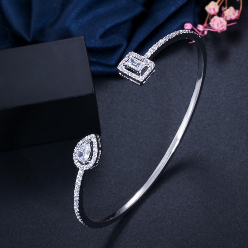 New Trendy Cubic Zirconia Bracelets Bang Jewelry Silver Color Leaf Charm CZ Crystal Female Bracelets Bangles for Women