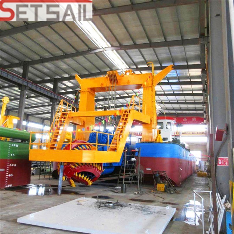 Dredge Mud Hydraulic Diselel Engine Cutter Suction Dredger for River Sand
