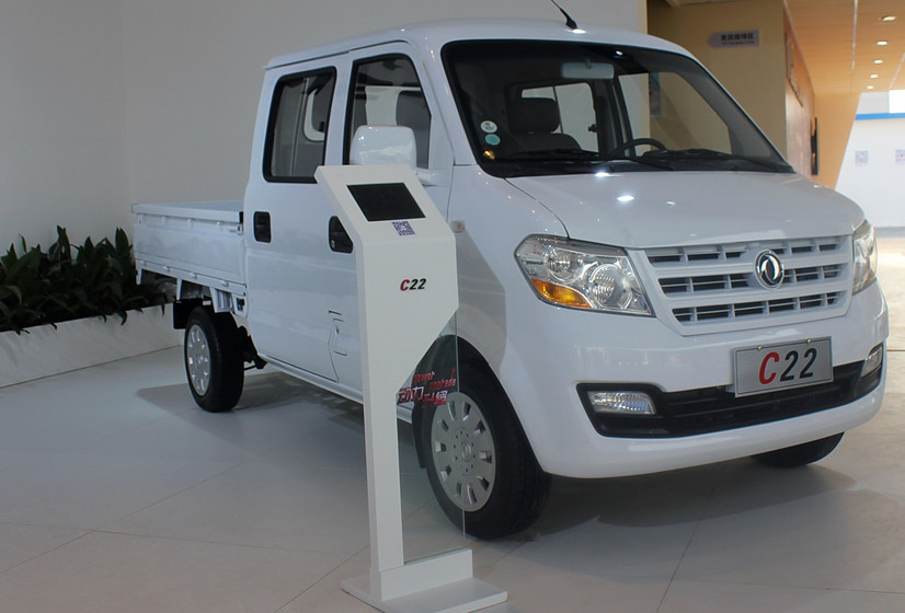 Sinotruk CDW 4x2 Mini Cargo truck Chinese pickup truck low price for sale