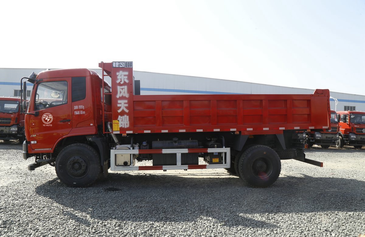 Fast Gear Box 4X2 Mini Dump Truck For Heavy Duty Transportation
