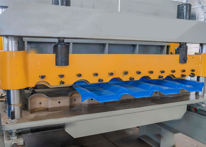 13/14 Stations Roof Roll Forming Machine With 1 Year Warranty