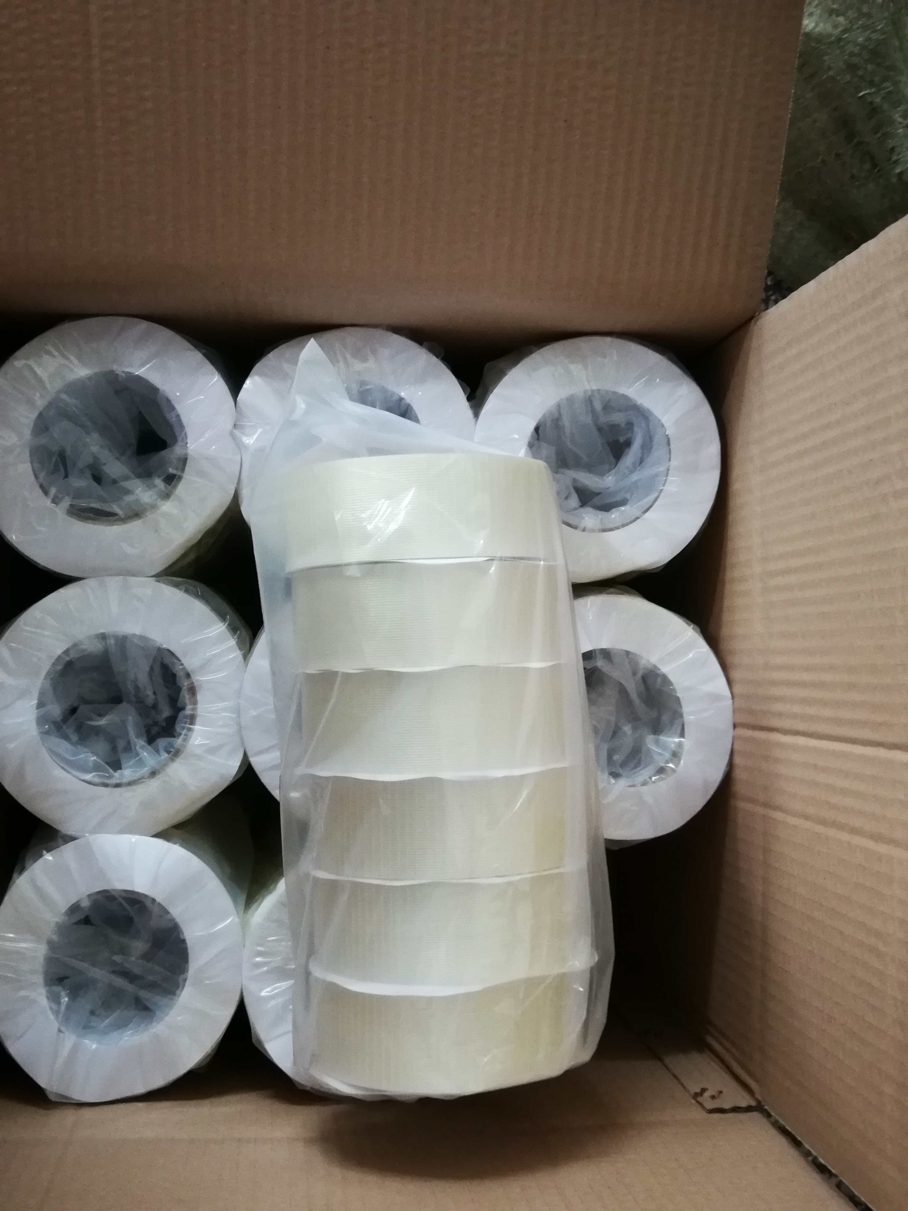 Package of Filament Mesh Tape