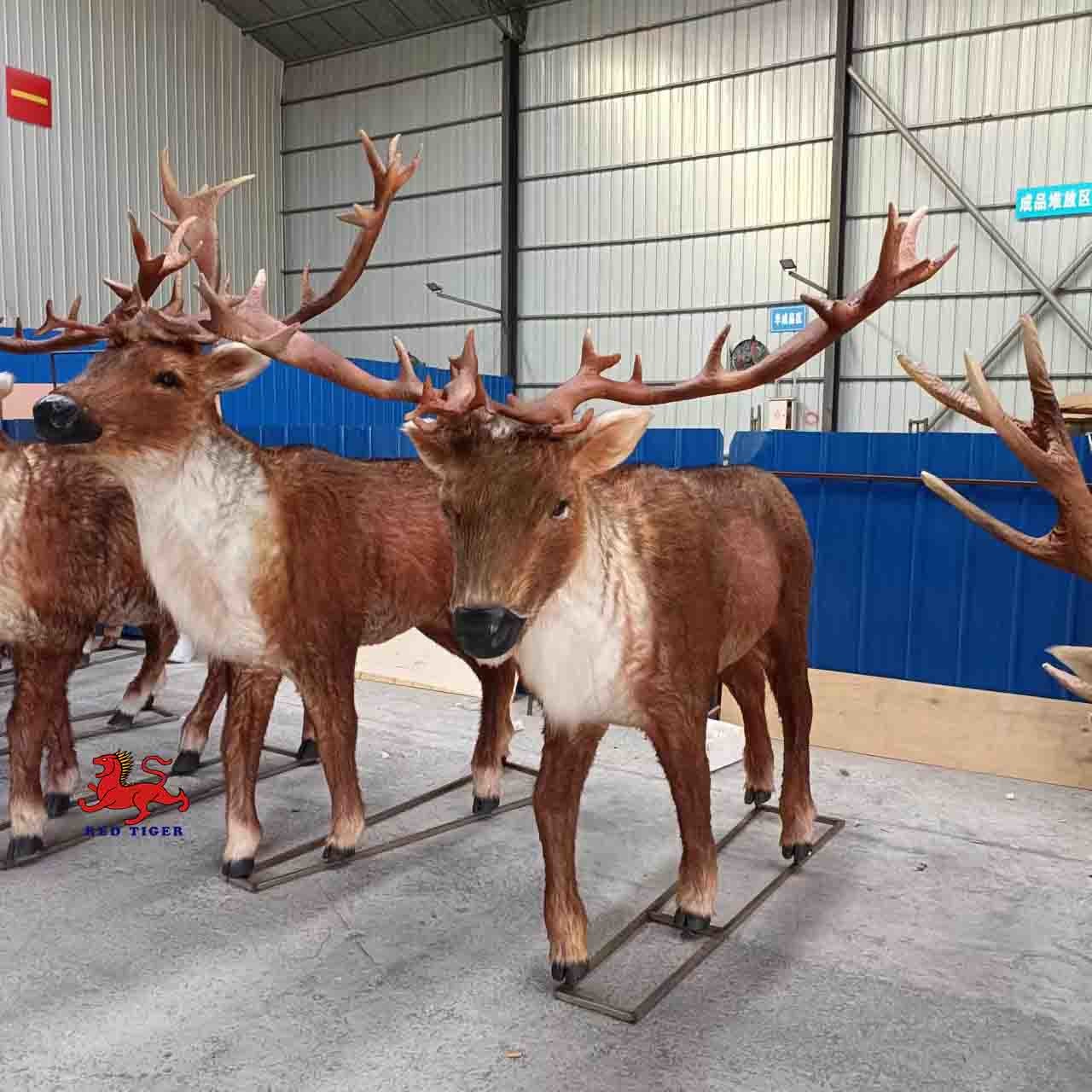 Jurassic World Realistic Animatronic Animals Elk Statue Size Customized