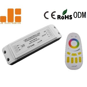 China 2.4GHz RGB RF Wireless LED Controller With Constant Voltage PWM Signal on sale China 2.4GHz RGB RF Wireless LED Controller With Constant Voltage PWM Signal on sale