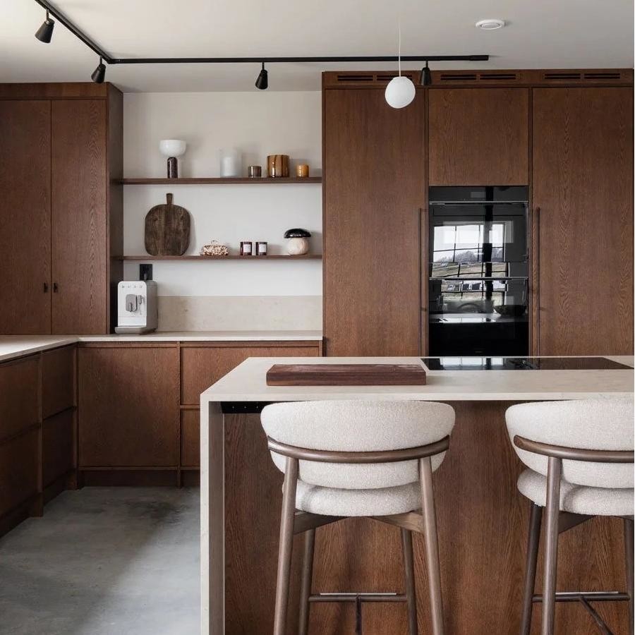 Apartment Antique Style Frame-Line Door Panel Kitchen With Glass Wine Cabinet Wood Veneer Kitchen Cabinet