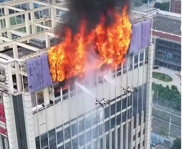 BWG-40 2-in-1 Window-Breaking & Hose Set Laser Aim 10-15m Range 90m Hose Quick-Release