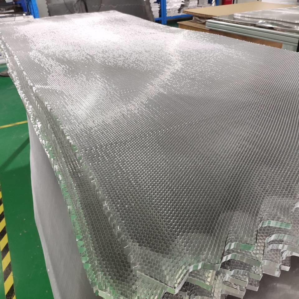 4*8 Inch Standard Size Perforated Aluminum Honeycomb Core For Building
