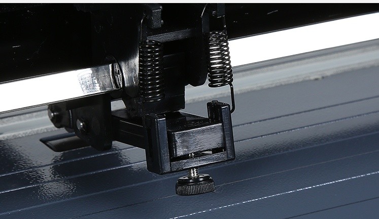 68'' Servo Motorized Automatic Contour Cutting Plotter 1680mm Max Width