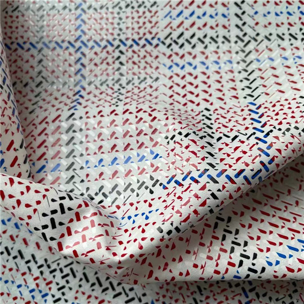 100% Polyester Taffeta Fabric With Colorful Foiling 66gsm Windproof, Waterproof Wind Breaker Fabric