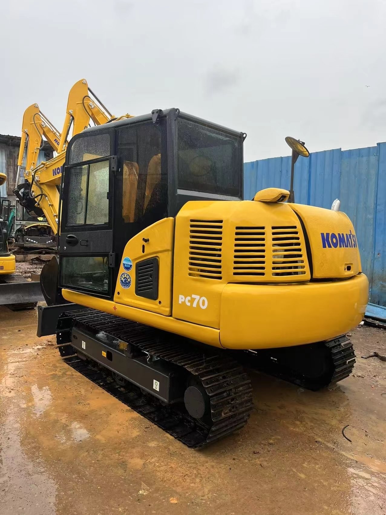 Yellow Komatsu PC70-8 Excavator 20 Tons 48.5 kW Power 3293 Working Hours