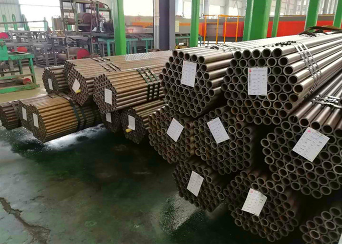 Structure Cold Drawn Seamless Carbon Steel Tube SA106 SA 210 A1 10 - 168 Mm Outer