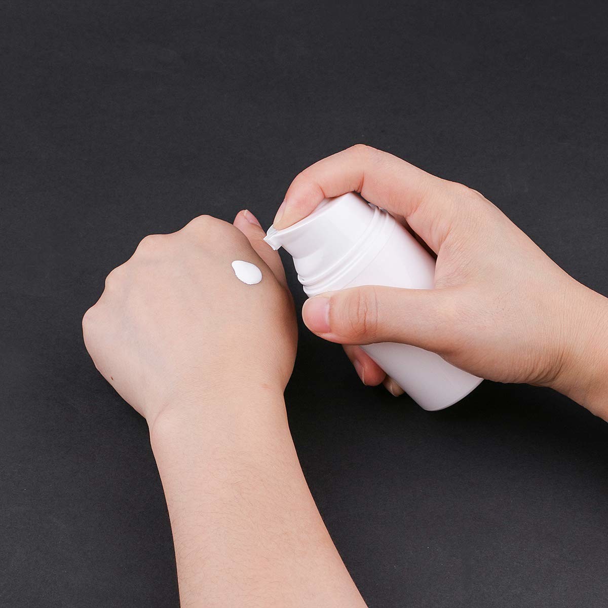 Plastic PP Airless Cosmetic Bottles Outdoor Travel And Daily Life Use
