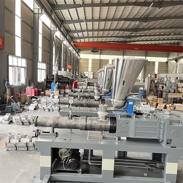 Conical Twin Screw Extruder PVC Plastic Extruder Machinery 100kg/H-350kg/H