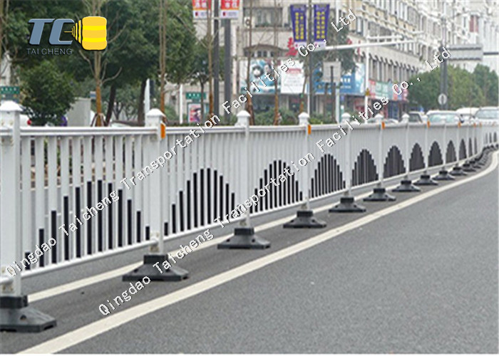 Roadside Municipal Guardrail Crowd Control Crash Safety Traffic Fence Isolation Barrier