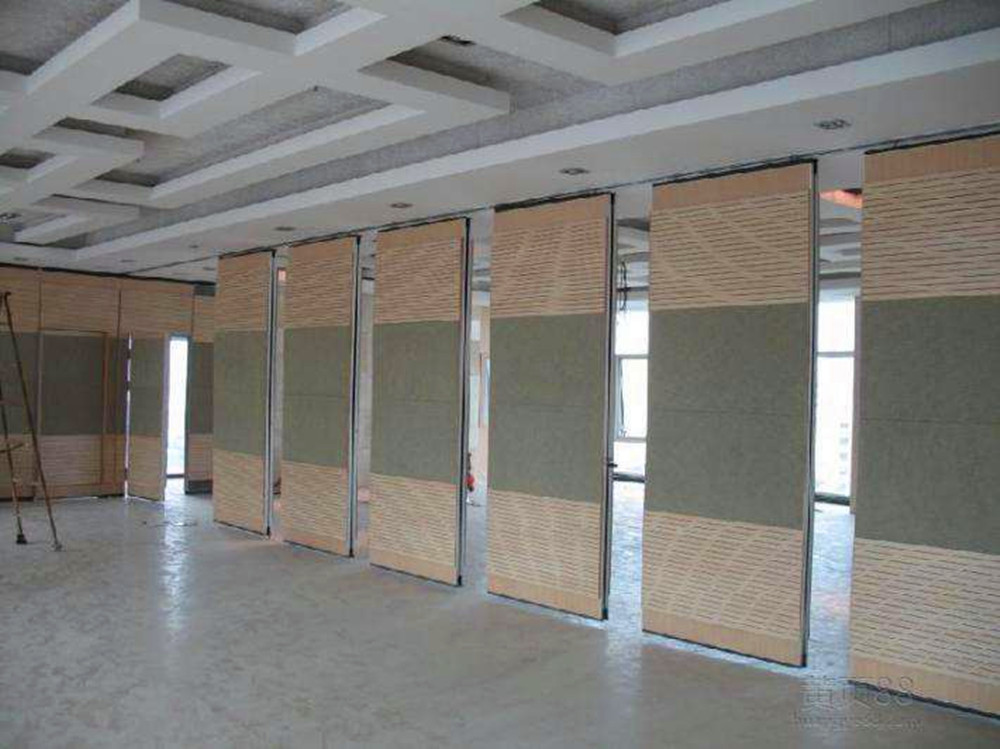 Suspended System Operable Acoustic Movable Partition Walls For Banquet Hall