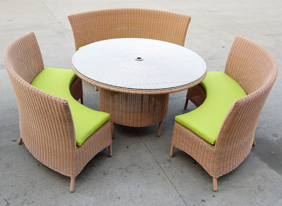 Outdoor Furniture Directly Sells Modern Design Aluminum Tube 1.2-1.5 Mm Rattan Dinning Table
