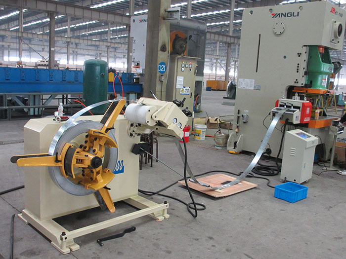 servo feeder