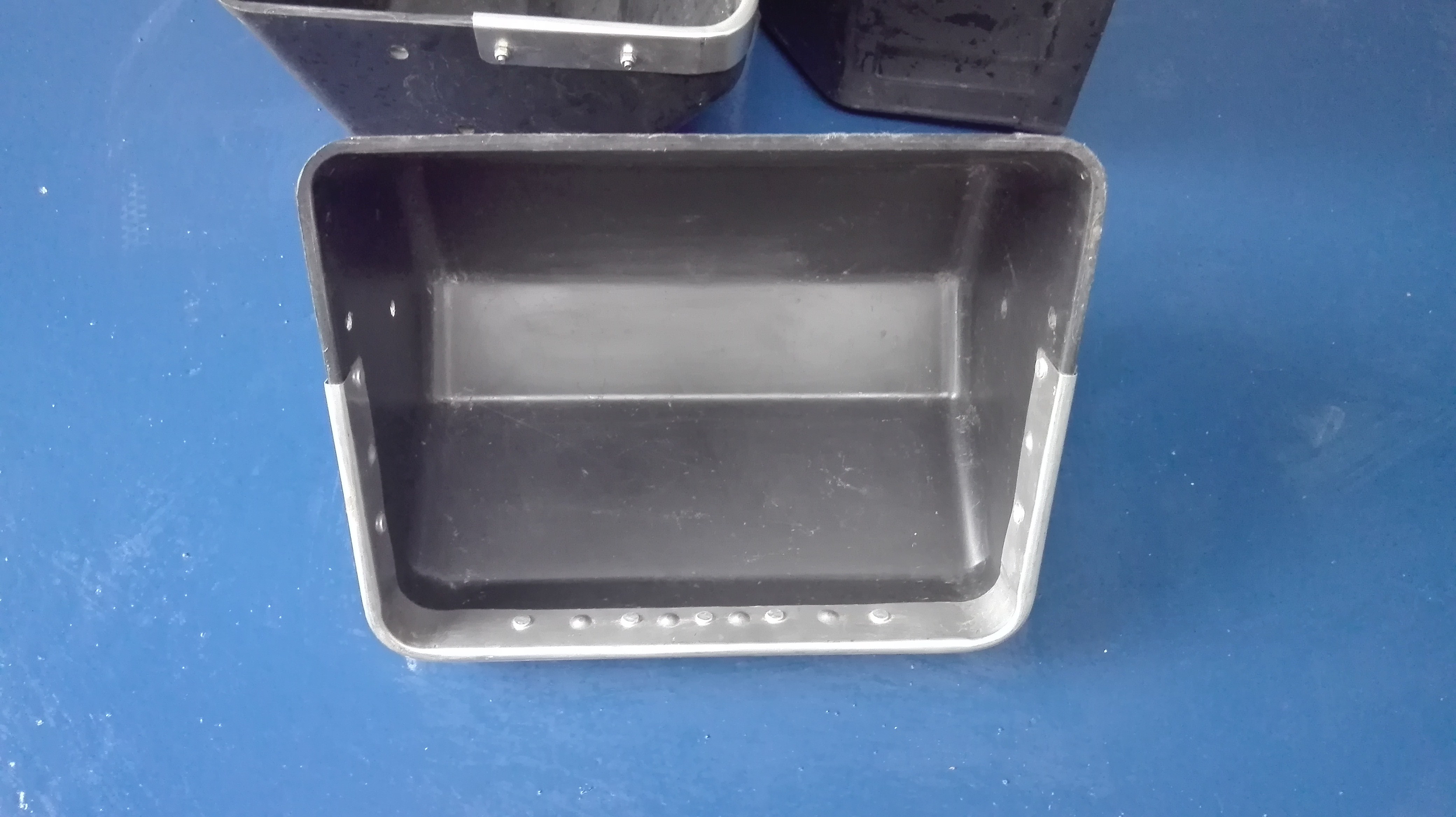 Plastic Material Pig Self Feeder For Pig Farrowing Farming Equipment