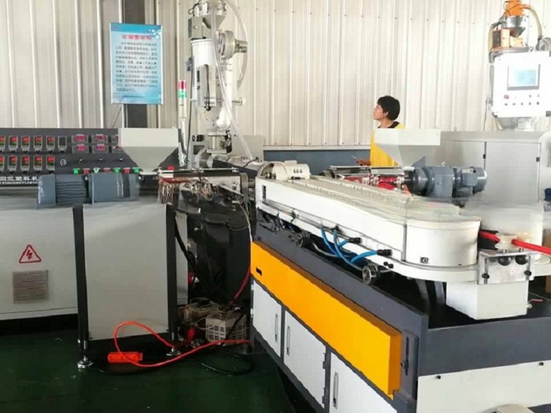 Great Performance PVC Single Wall Corrugated Pipe Extruder Production Line