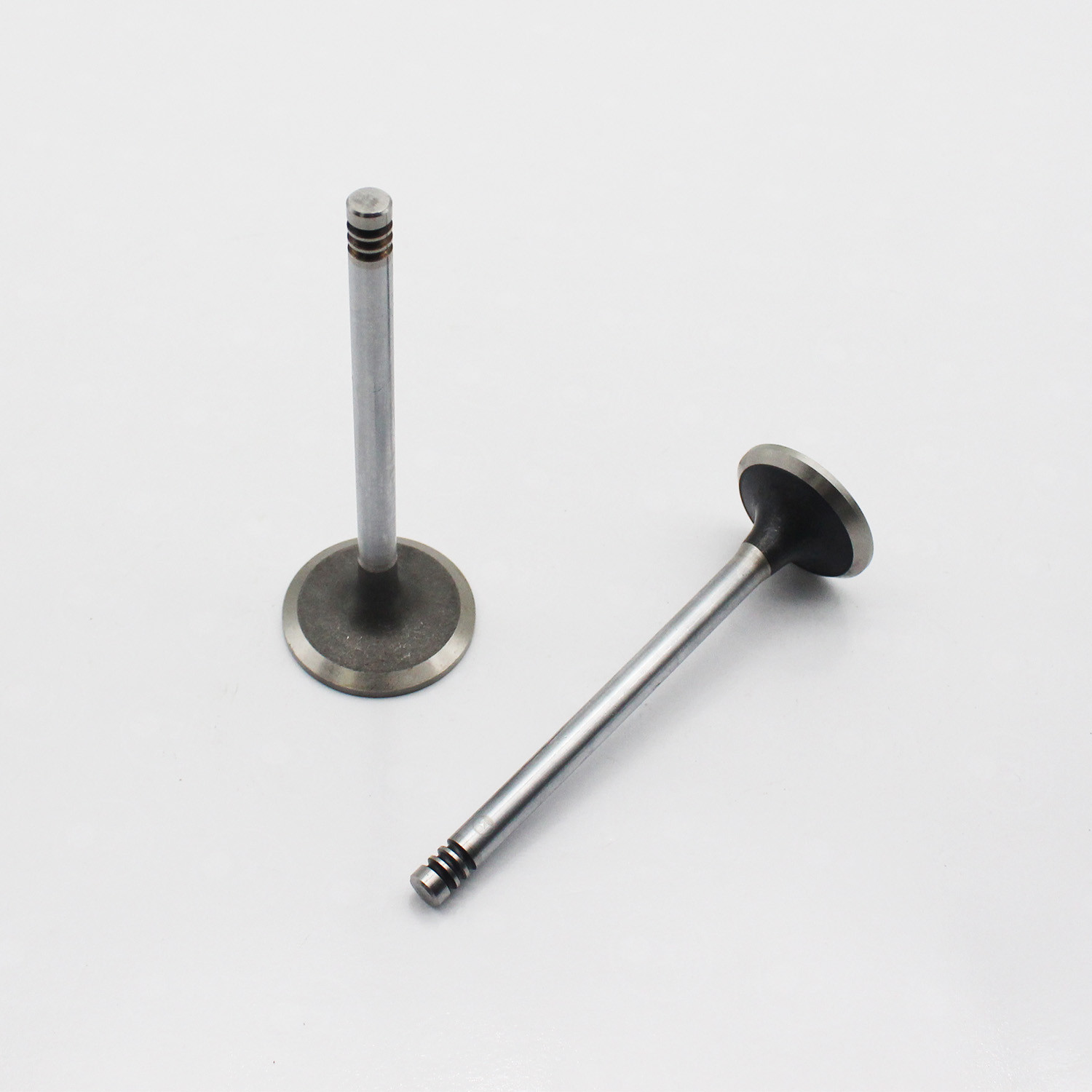 20798699 20798533 Diesel Engine Valve D6D D6E Intake Exhaust Valve For Volvo EC160B EC200B EC210B