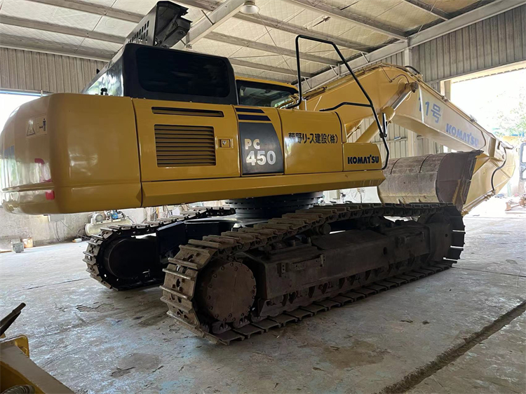 Shanghai Used Komatsu PC450-8 Excavator 2.1 m3 Bucket Capacity 45000 KG Machine Weight