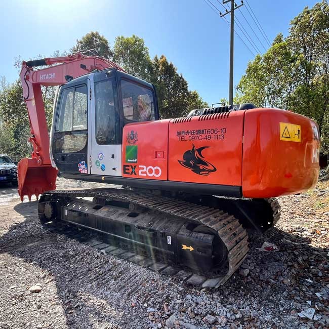 Used Hitachi EX200-5 Original Medium Crawler Excavator Bucket Capacity 0.8m3
