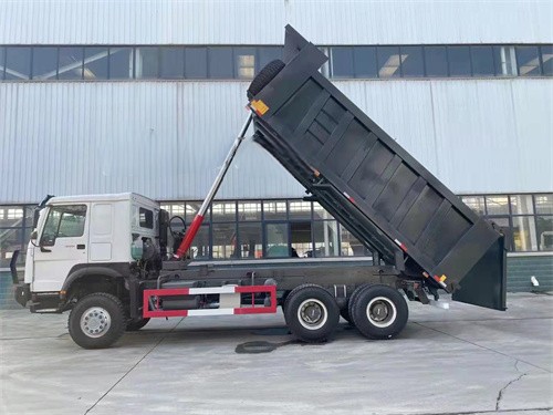 Left Steering 70t Load SINO HOWO Dump Truck Steel Structure For Africa Market