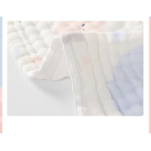 Anti Static Woven 6 Layer Gauze Fabric Strawberry And Flower Pattern