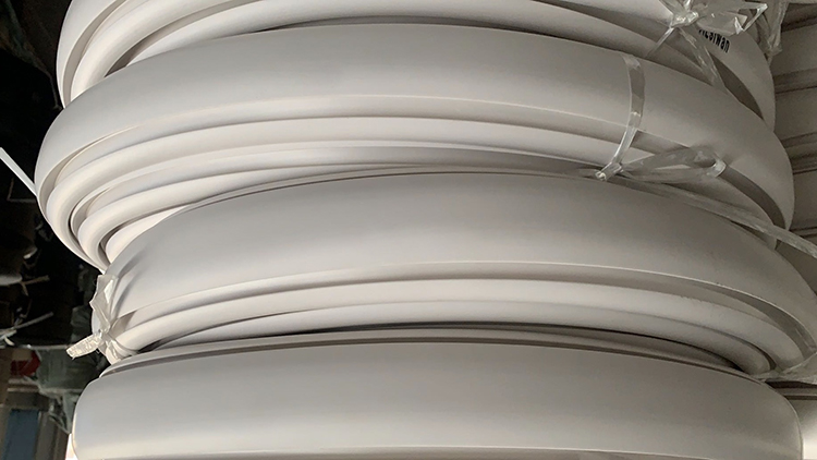 EPDM Rubber Extrusion Gunwale for Marine Boat Rub Rail Fender Long-Lasting Durability