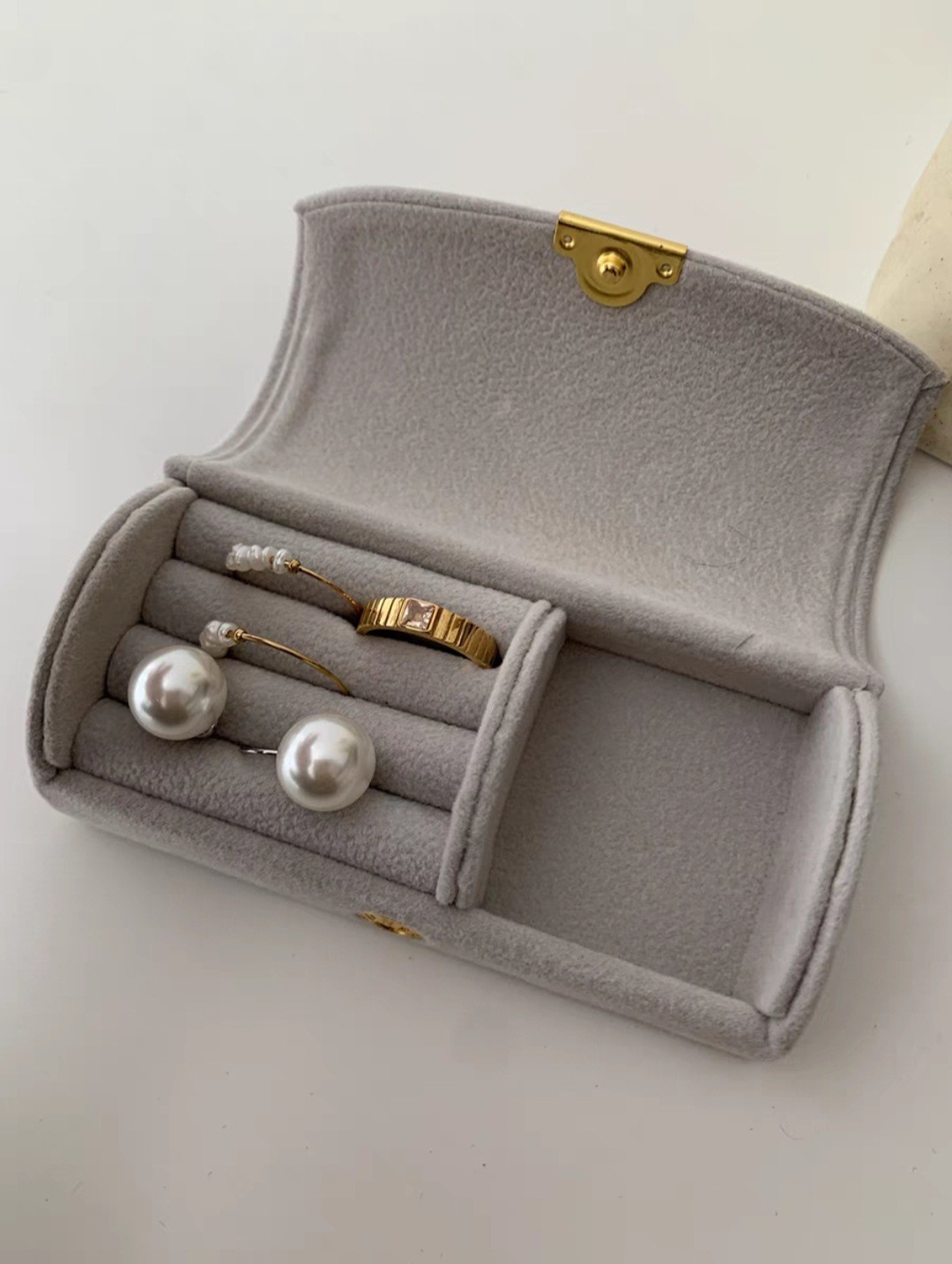 NEW EXQUISITE HIGH-GRADE VELVET JEWELRY BOX RING BRACELET NECKLACE STORAGE BOX TRAVEL SMALL PORTABLE JEWELRY