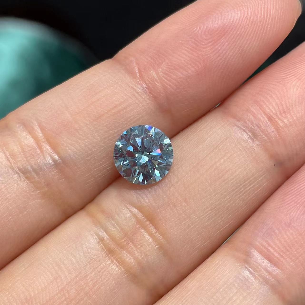 1.55ct Polished Lab Made Blue Diamonds Symmetrical Cultivation Round Cut