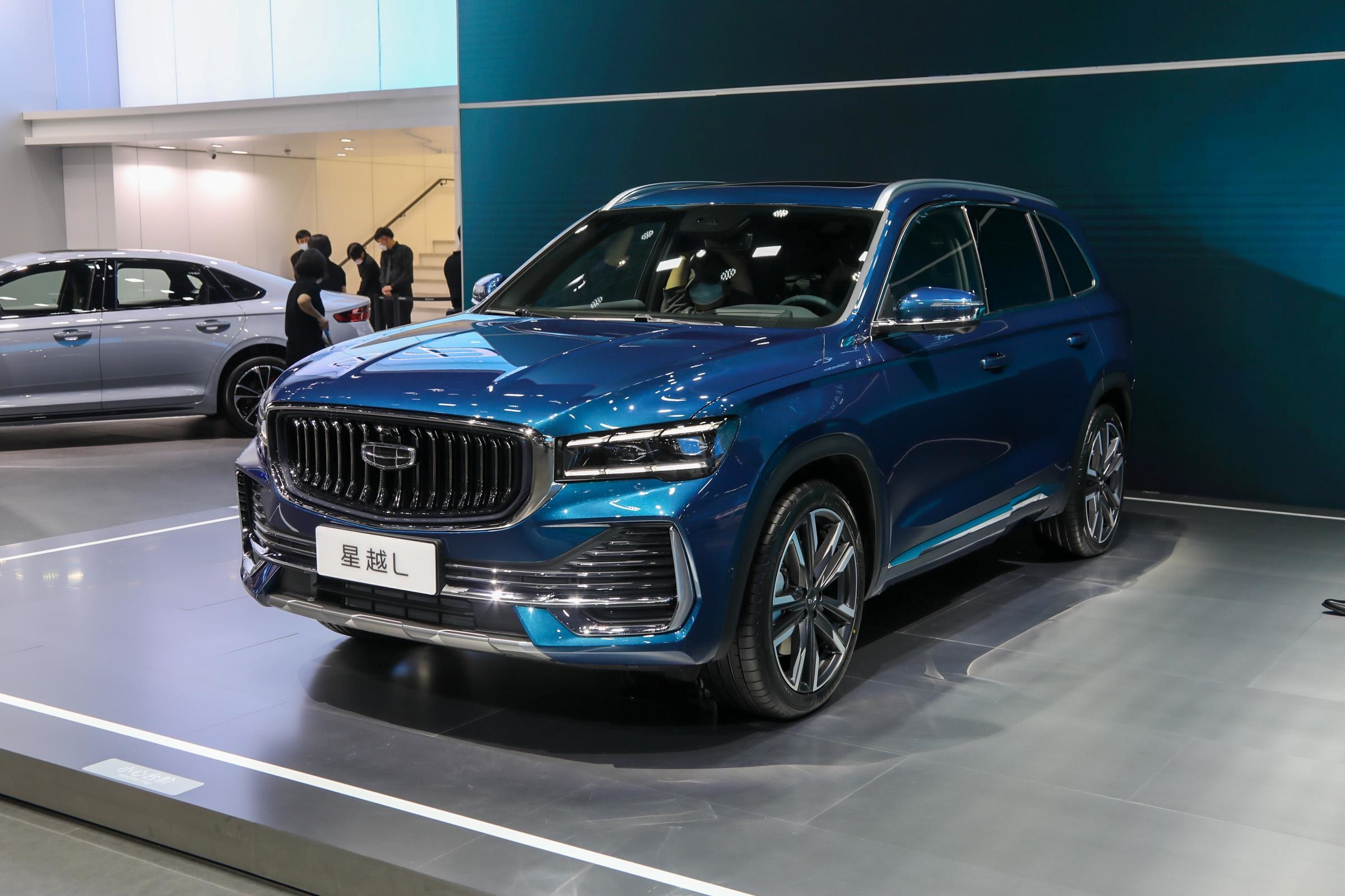 Hot selling 5-seater 2.0T Geely Star Yue L compact SUV gasoline vehicle in China in stock in 2023