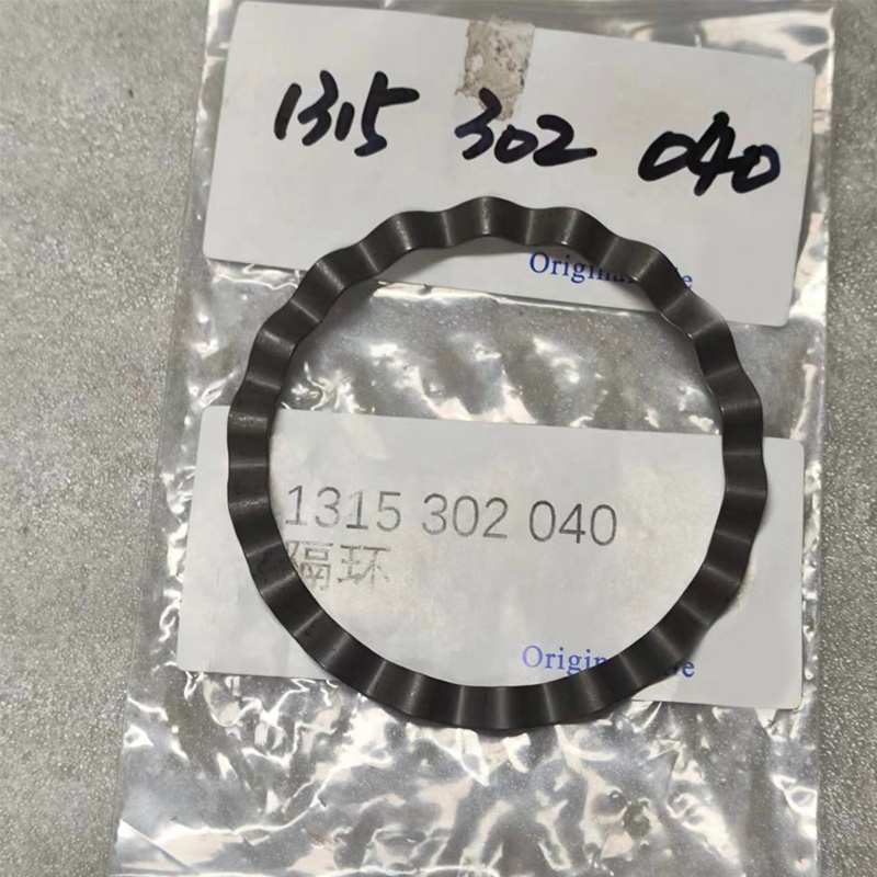 1315 302 040 Steel Truck Parts Gearbox Spacer Body Parts Locating Ring for Truck Body